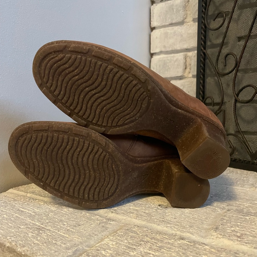 Clarks suede brown ankle boots - Picture 5 of 8
